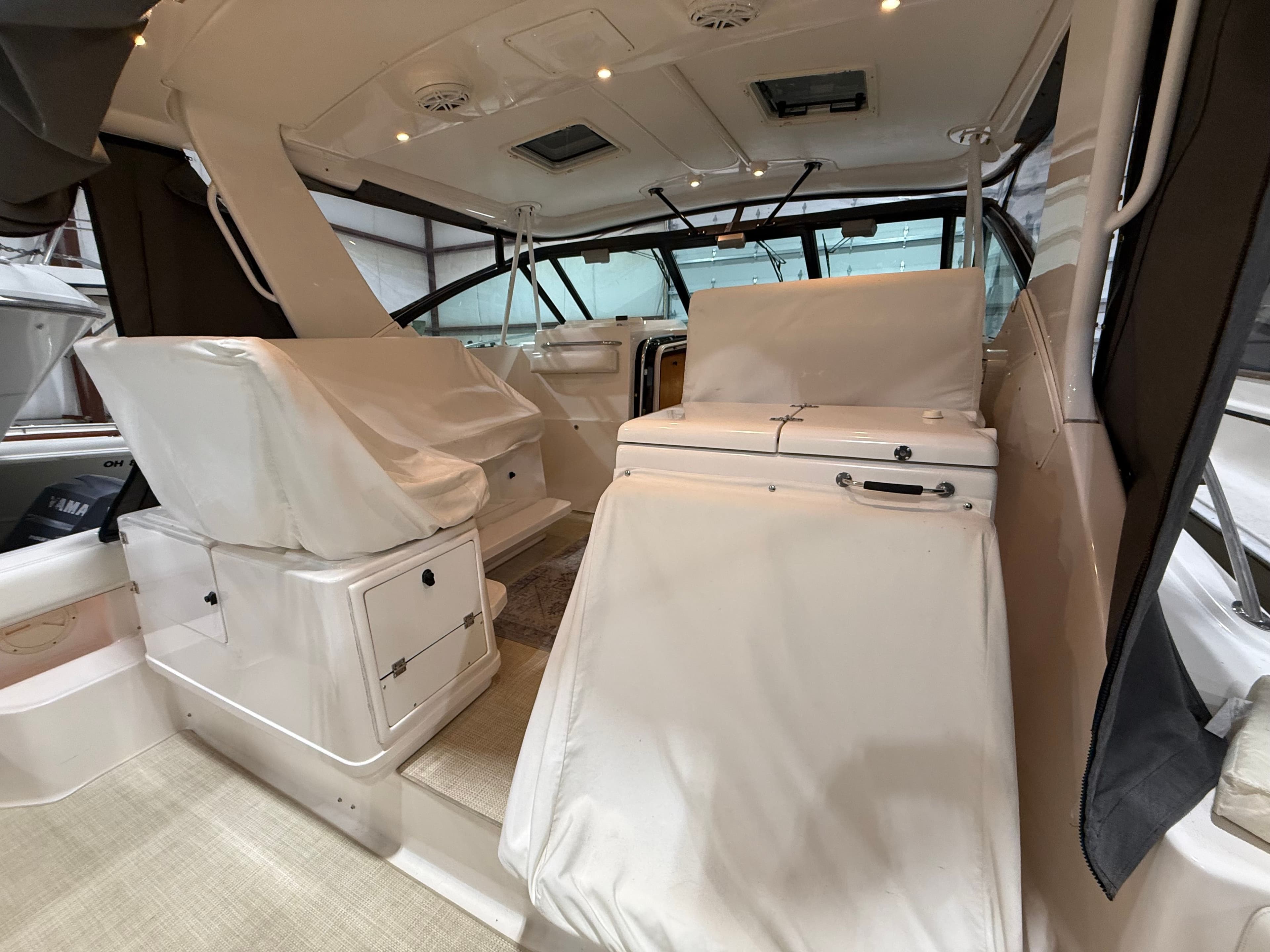 2000 Tiara Yachts 3500 Open - 12