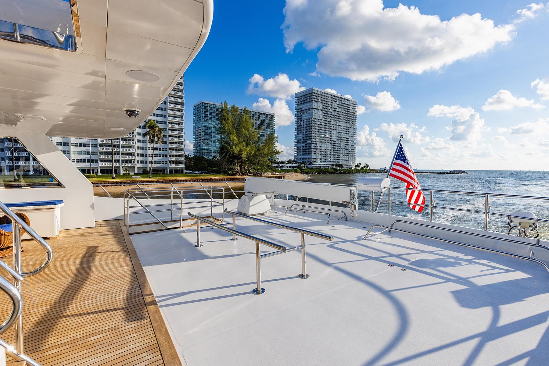 2009 Custom Crystal Motoryacht - 51