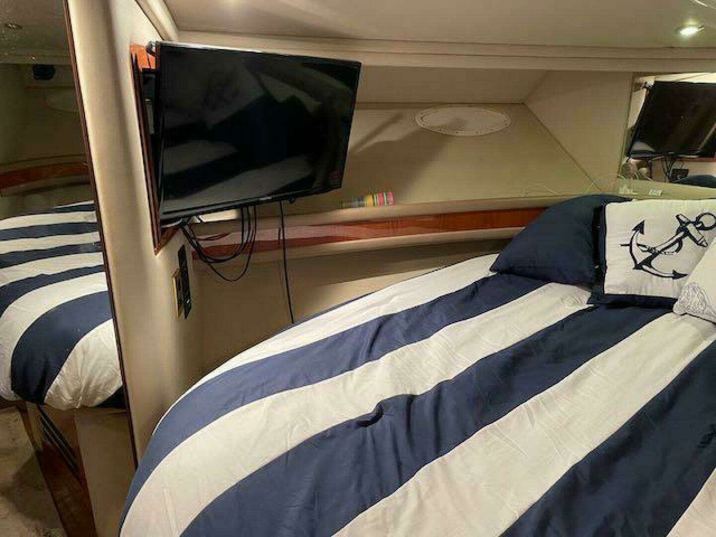 1999 Sea Ray 480 Sedan Bridge - Image 34
