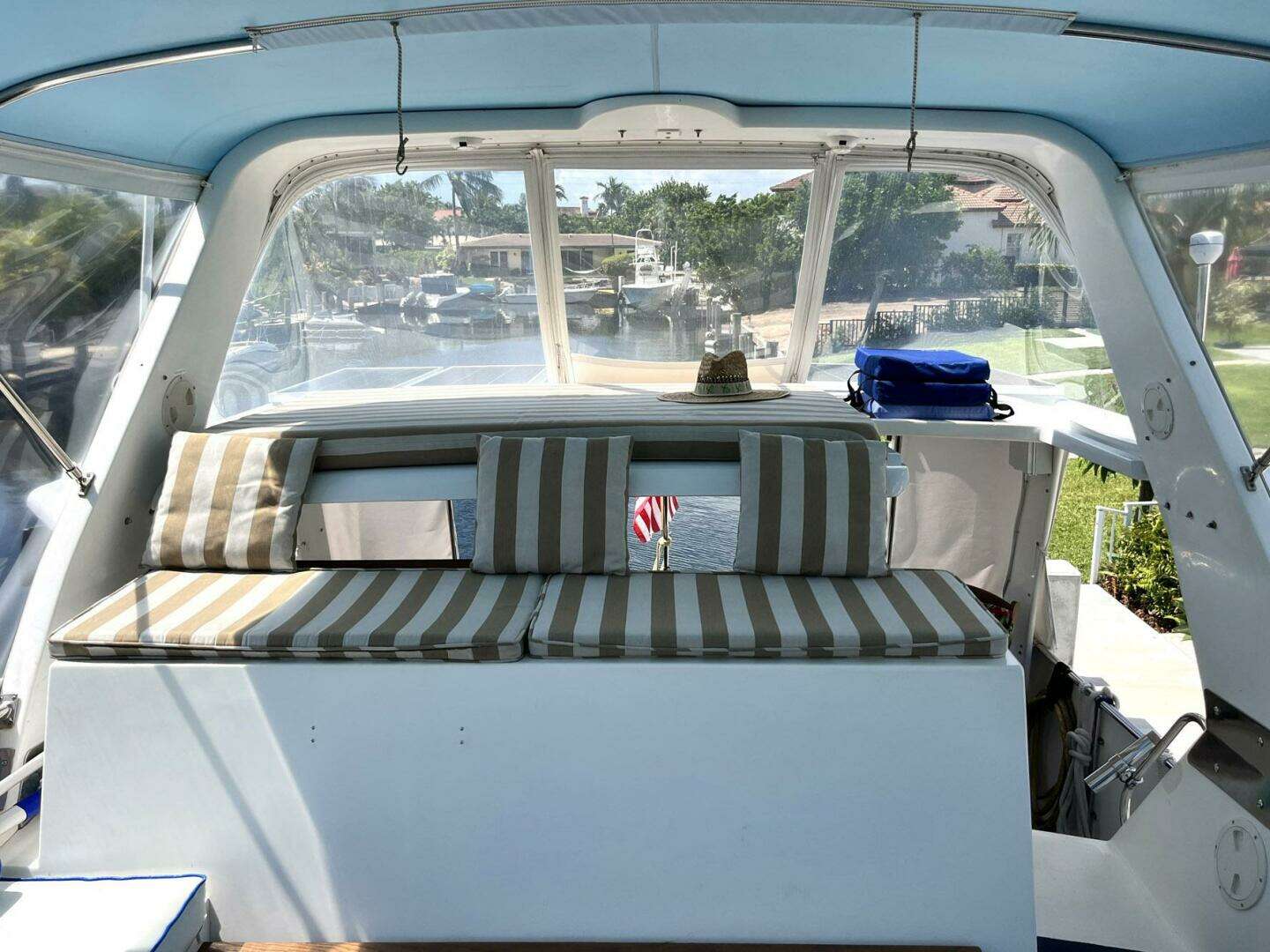 1987 Symbol 44 Sun Deck MK II - Image 31