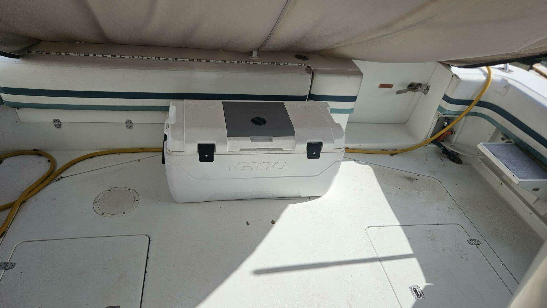1990 Trojan 11M Express - Image 43