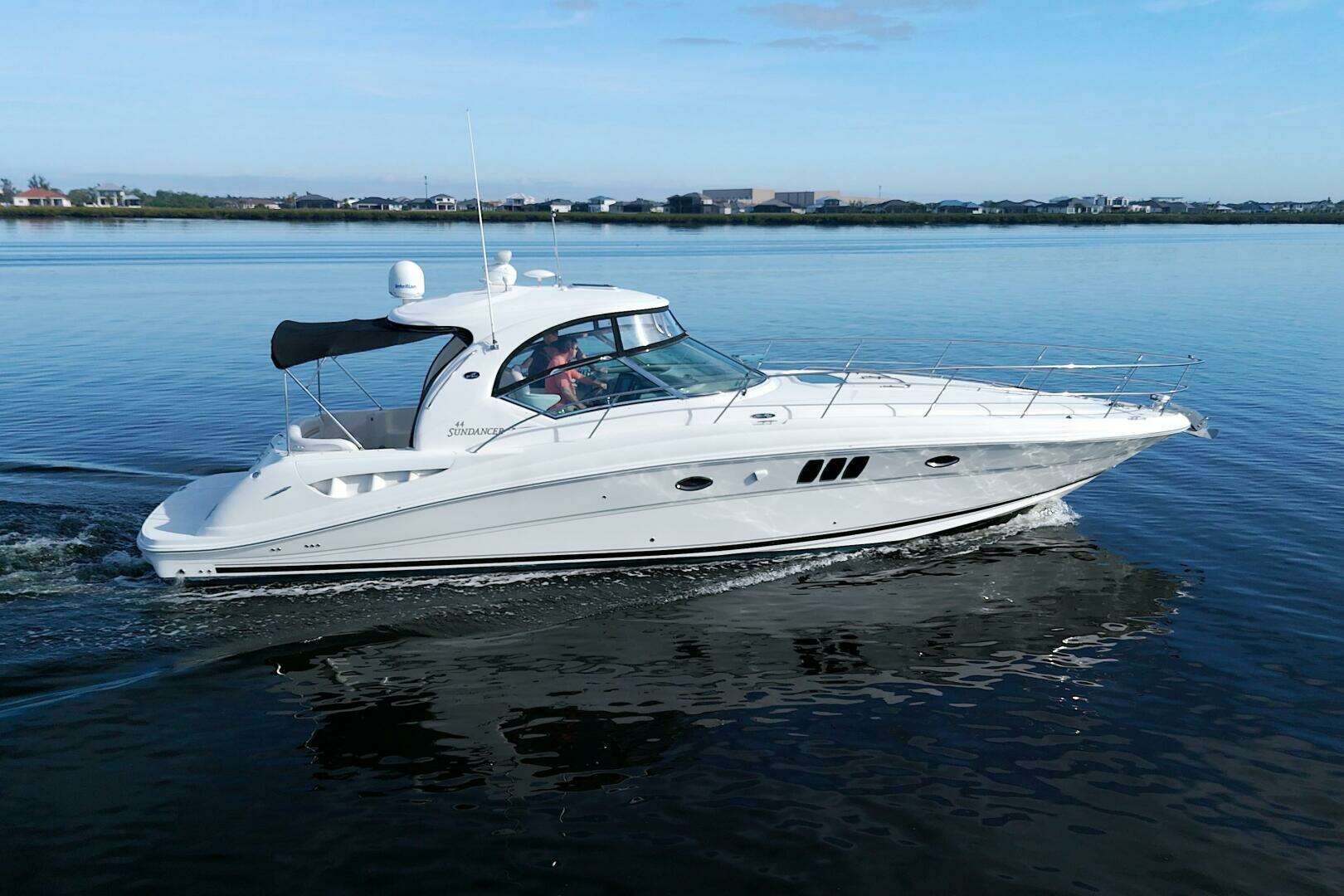 2009 Sea Ray 44 Sundancer - Image 3