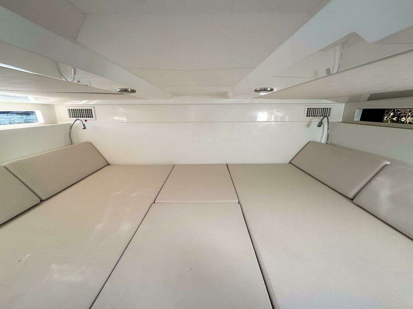 2026 De Antonio Yachts D32 - Image 29