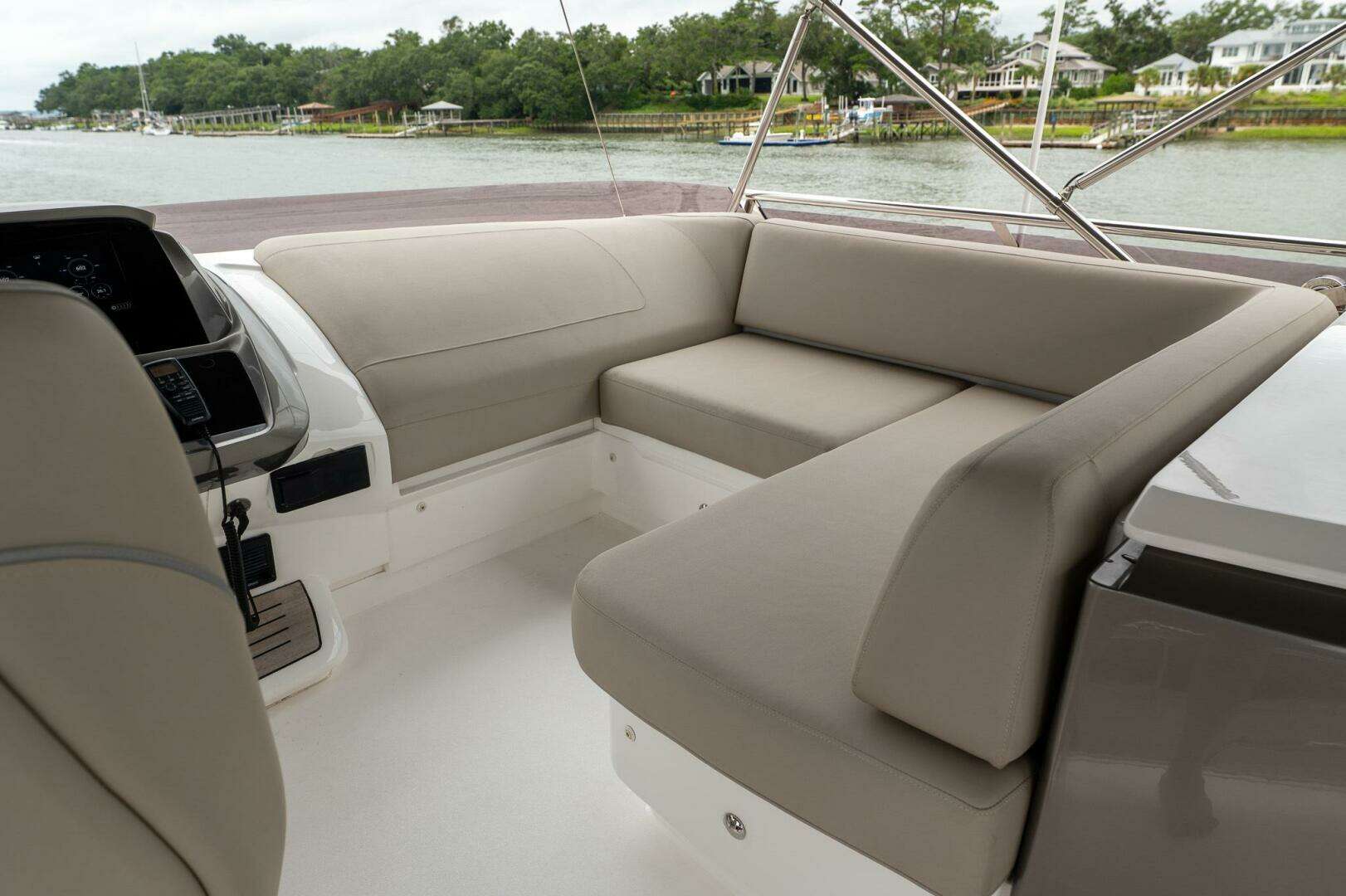 2021 Princess S62 - Image 27