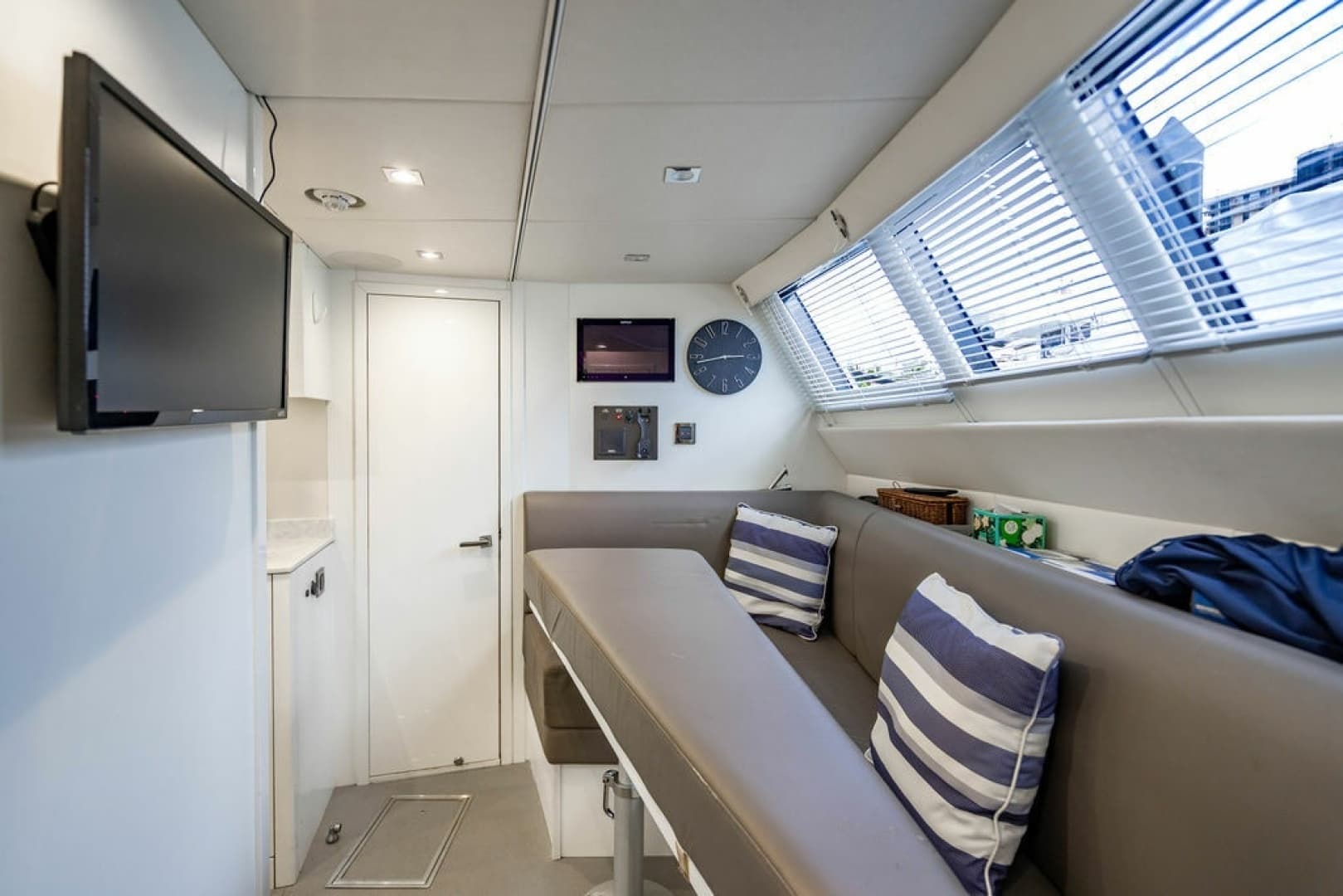 2019 Sunseeker 95 Motor Yacht - Image 94