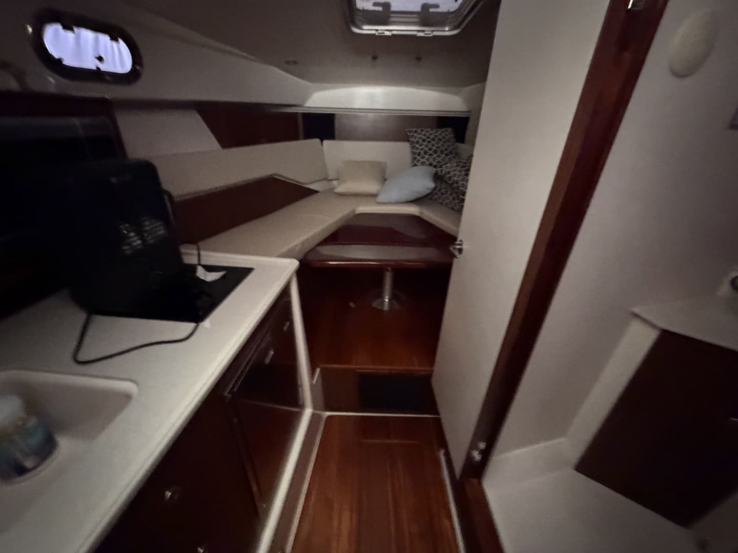 2016 Pursuit Offshore - Image 15