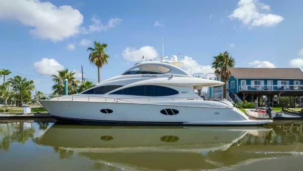 2007 Lazzara Yachts 74 Motor Yacht - Image 1