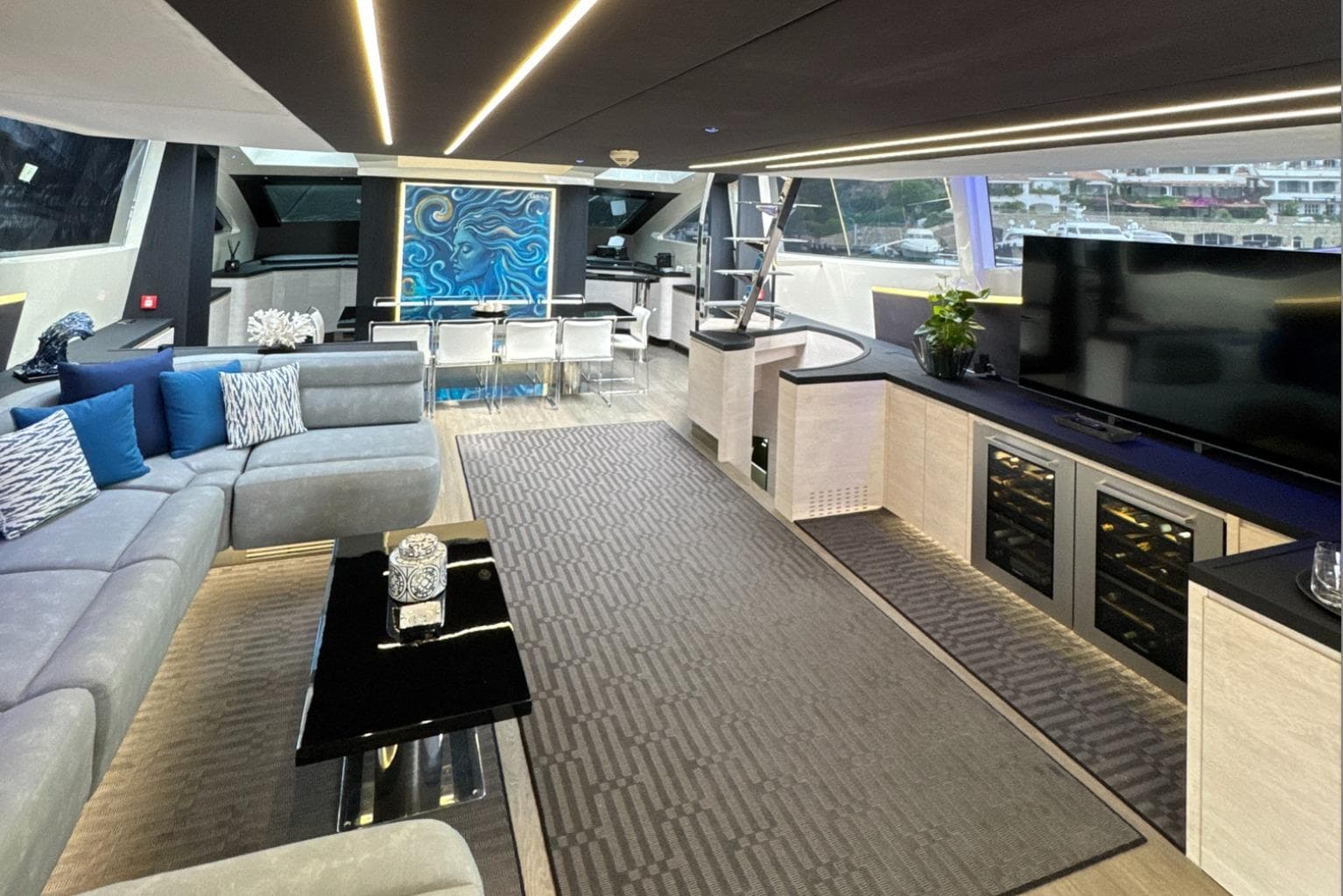 Luxurious interior of 2009 Cerri Cantieri Navali 102 yacht with modern decor and amenities.