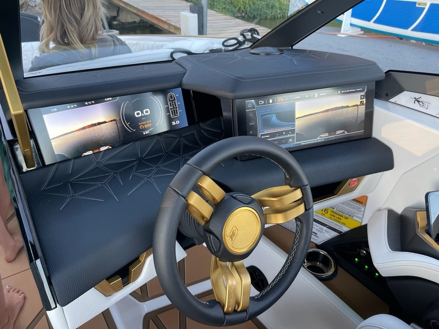 2024 Nautique Paragon - Image 15