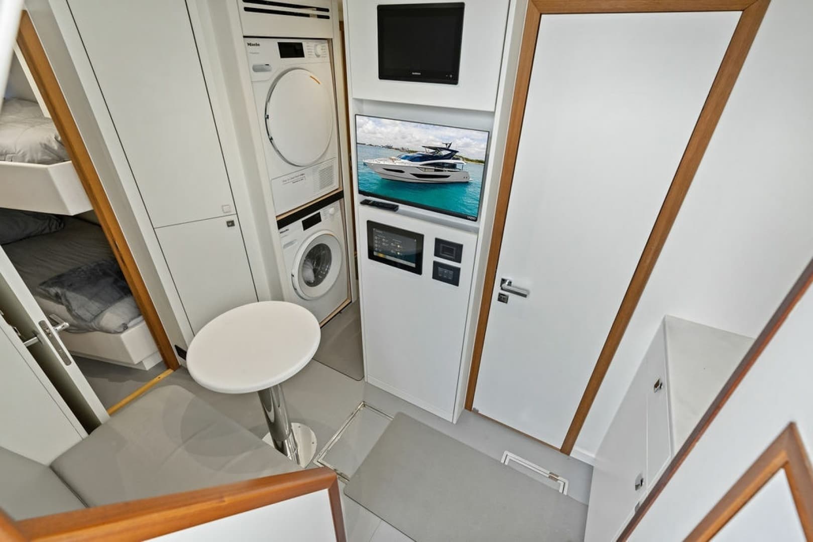 2026 Sunseeker 88 Yacht - Image 97