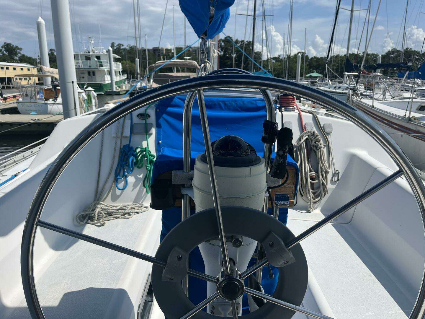 1992 Hunter 33.5 - Image 18