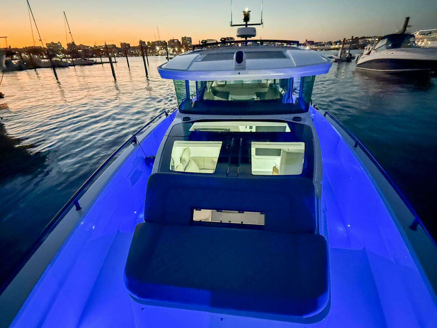 2022 Axopar 37 XC Cross Cabin - Image 18