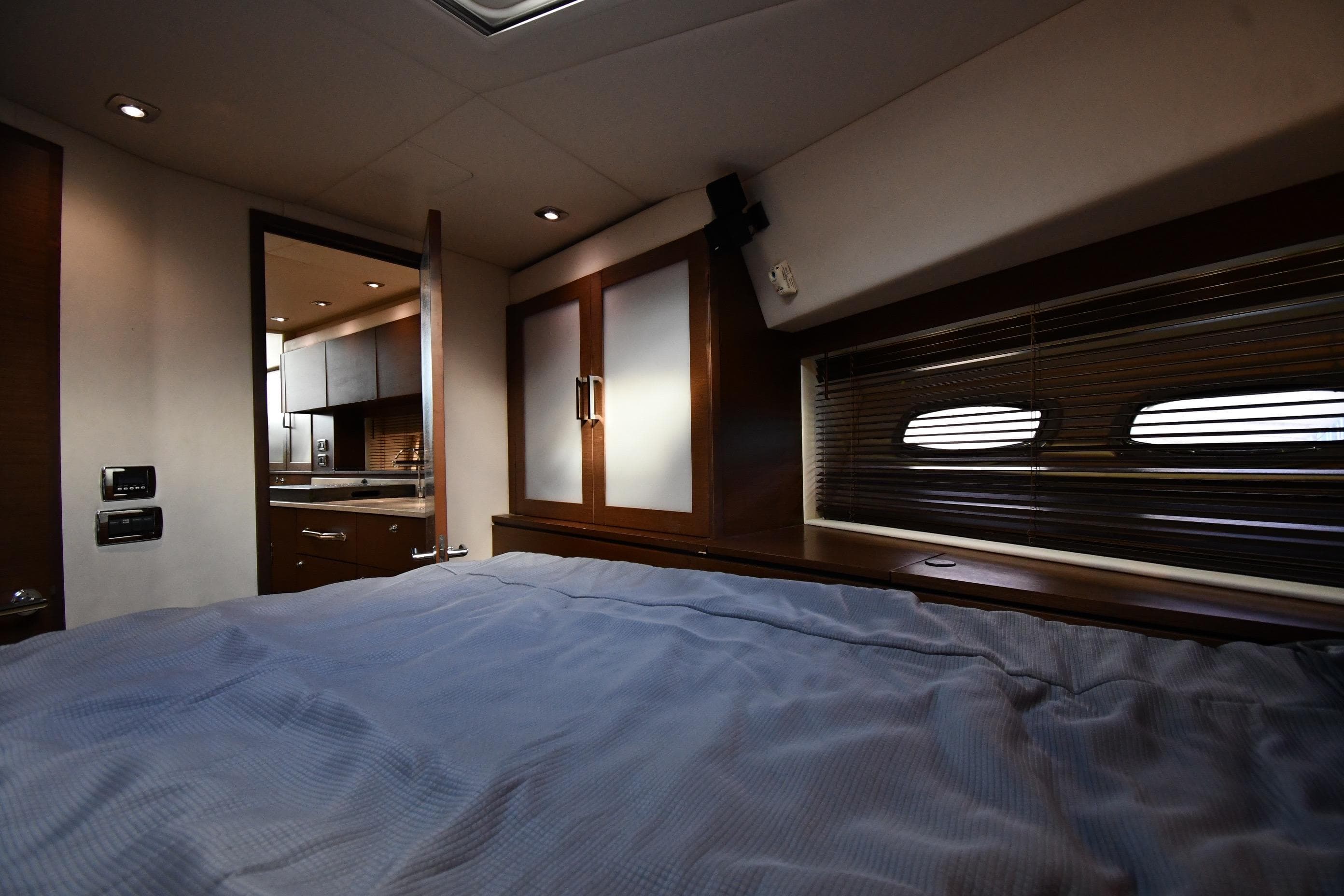 Luxurious interior cabin of 2013 Sea Ray Sundancer 540 yacht with modern amenities.