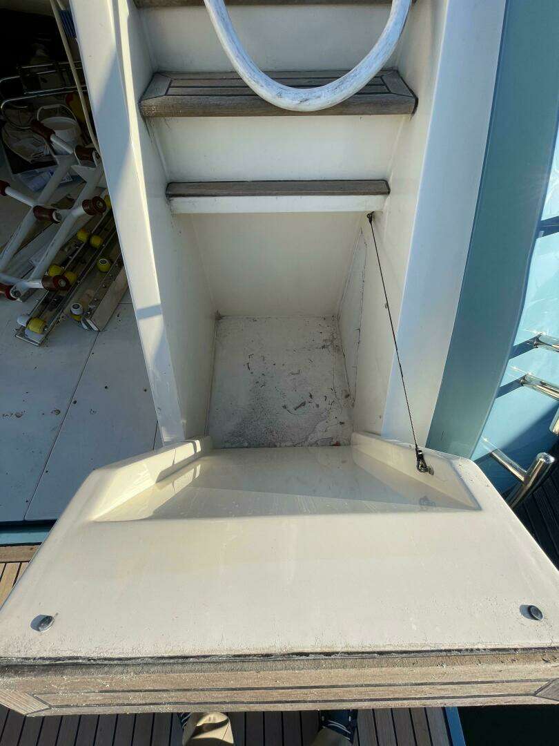 2006 Mochi Craft 74' Dolphin - Image 68