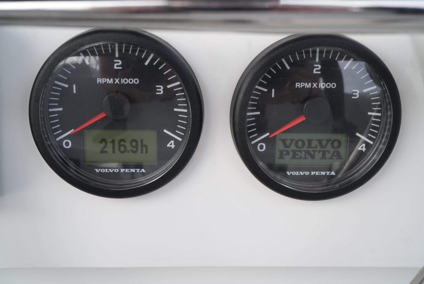 Volvo Penta RPM gauges on 2022 Fountaine Pajot Elba Quatour, showing 216.9 hours.