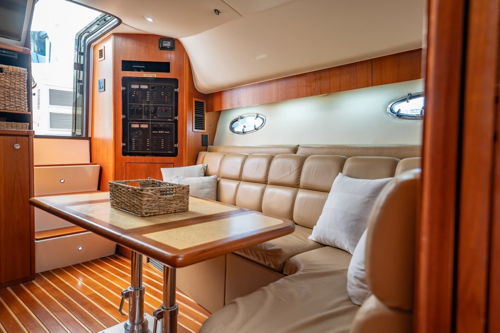 2002 Tiara Yachts 4100 Open - Image 14