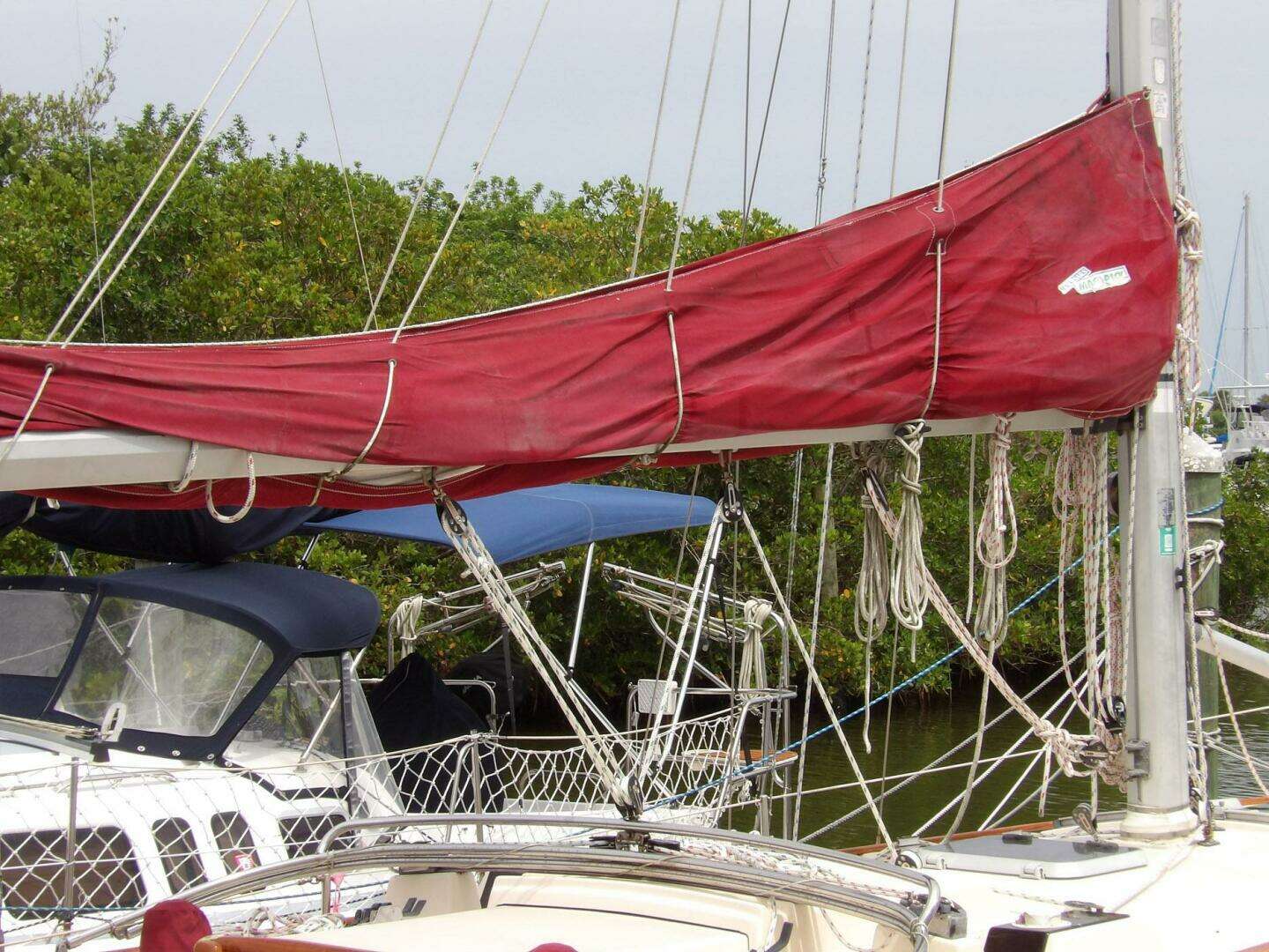 1990 Island Packet 32 - Image 4