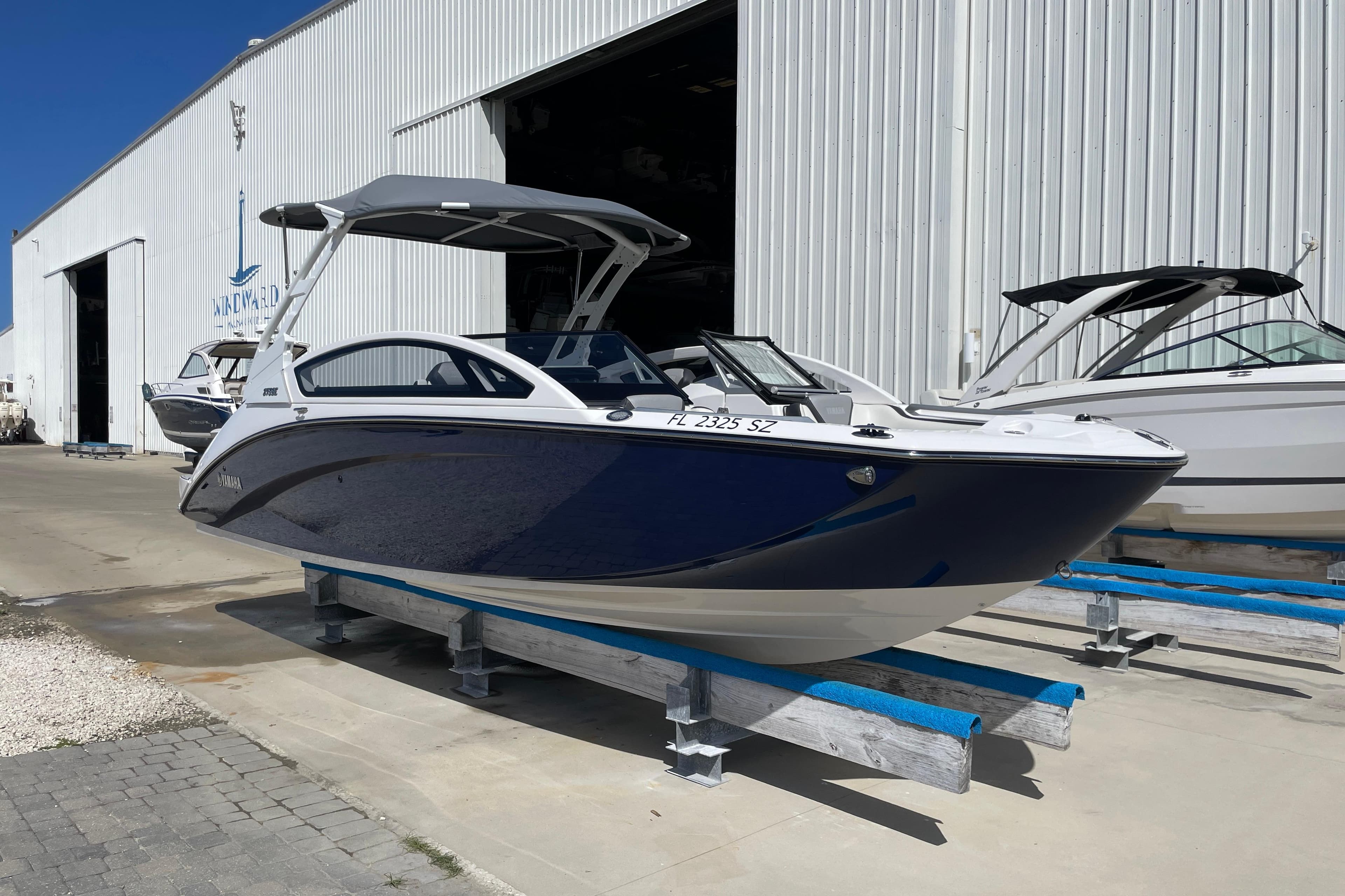 2021 Yamaha Boats 275SE