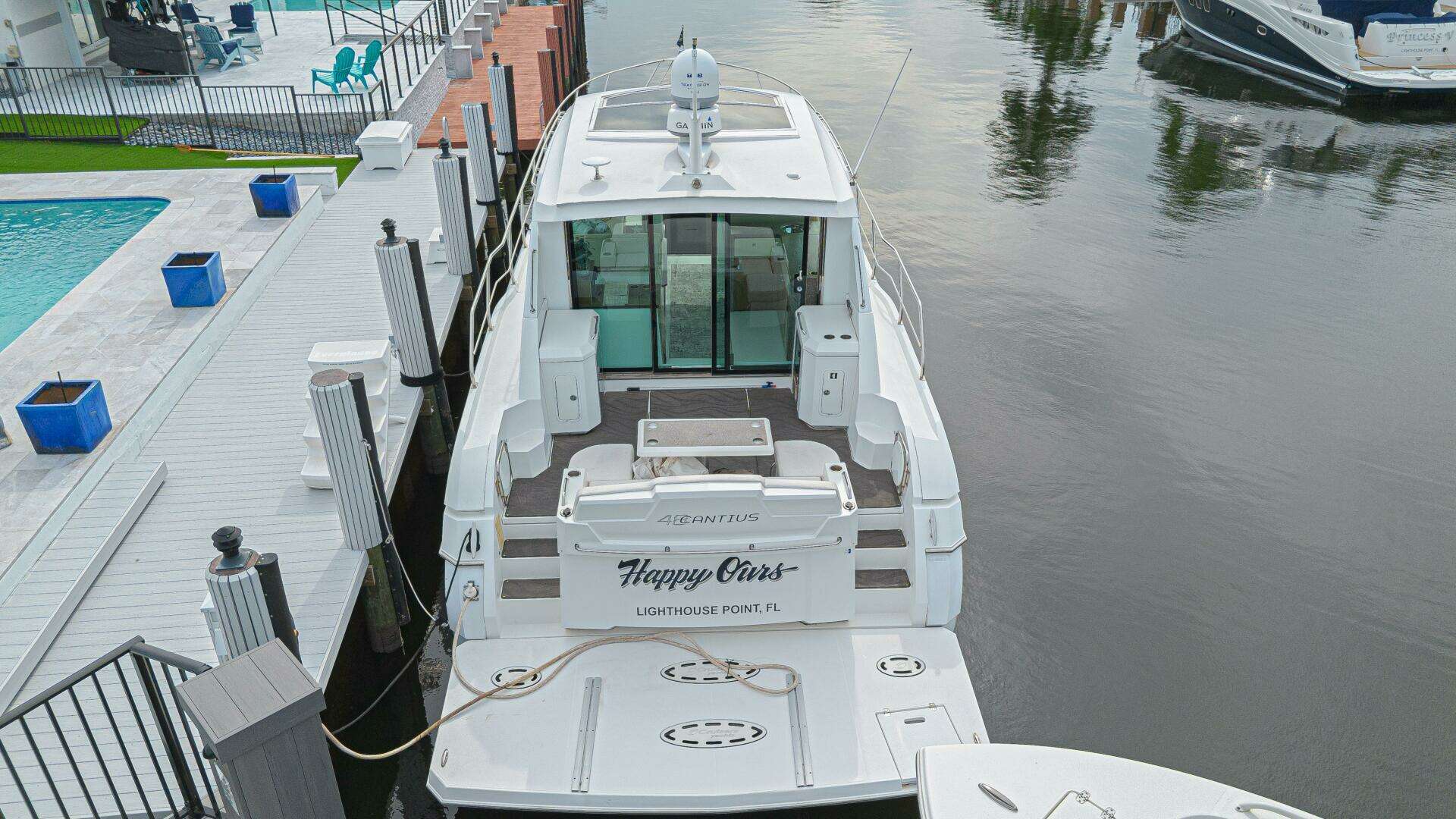 2012 Cruisers Yachts 48 Cantius - Image 11