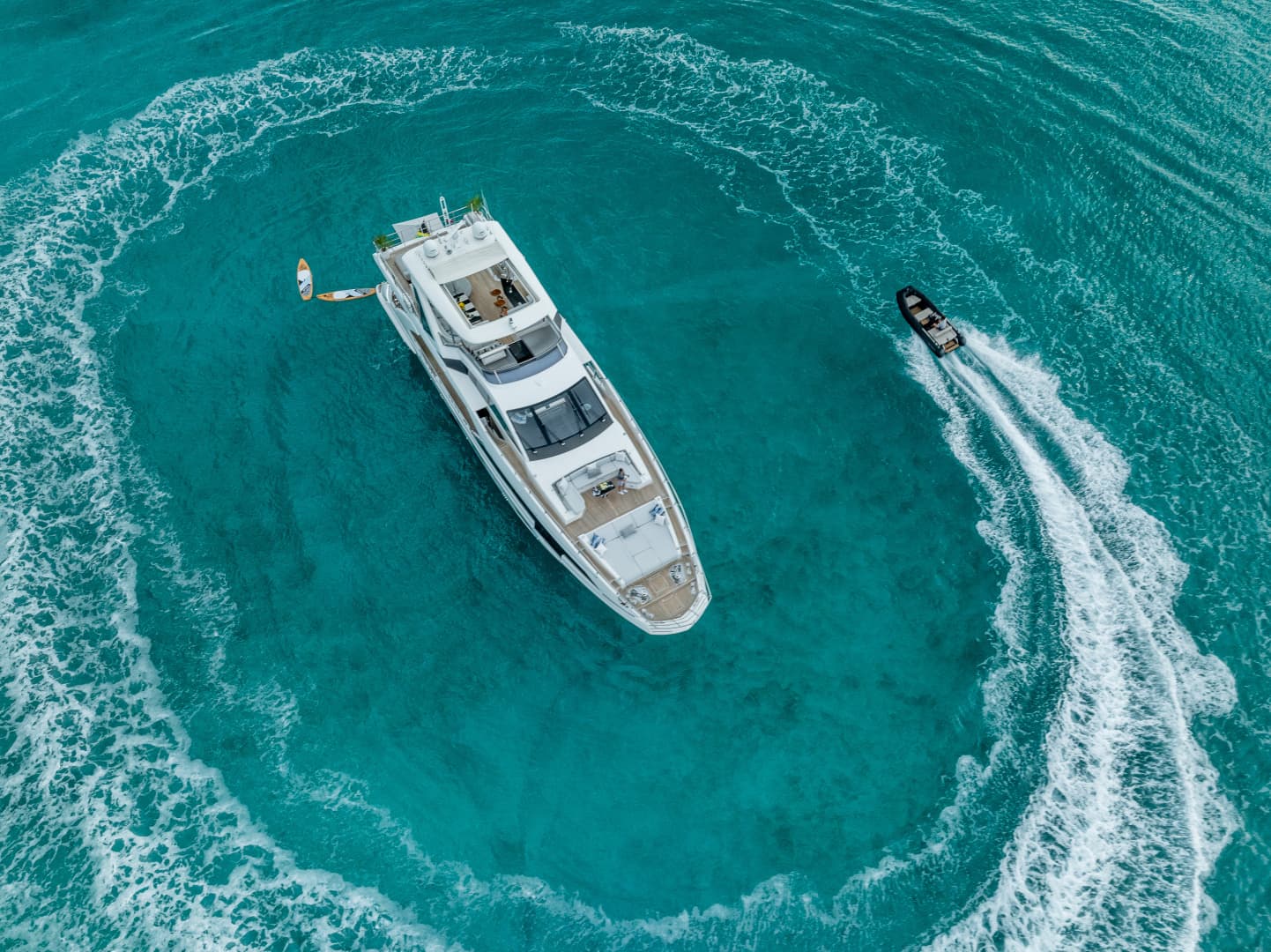 2020 Azimut GRANDE 27M - Image 11