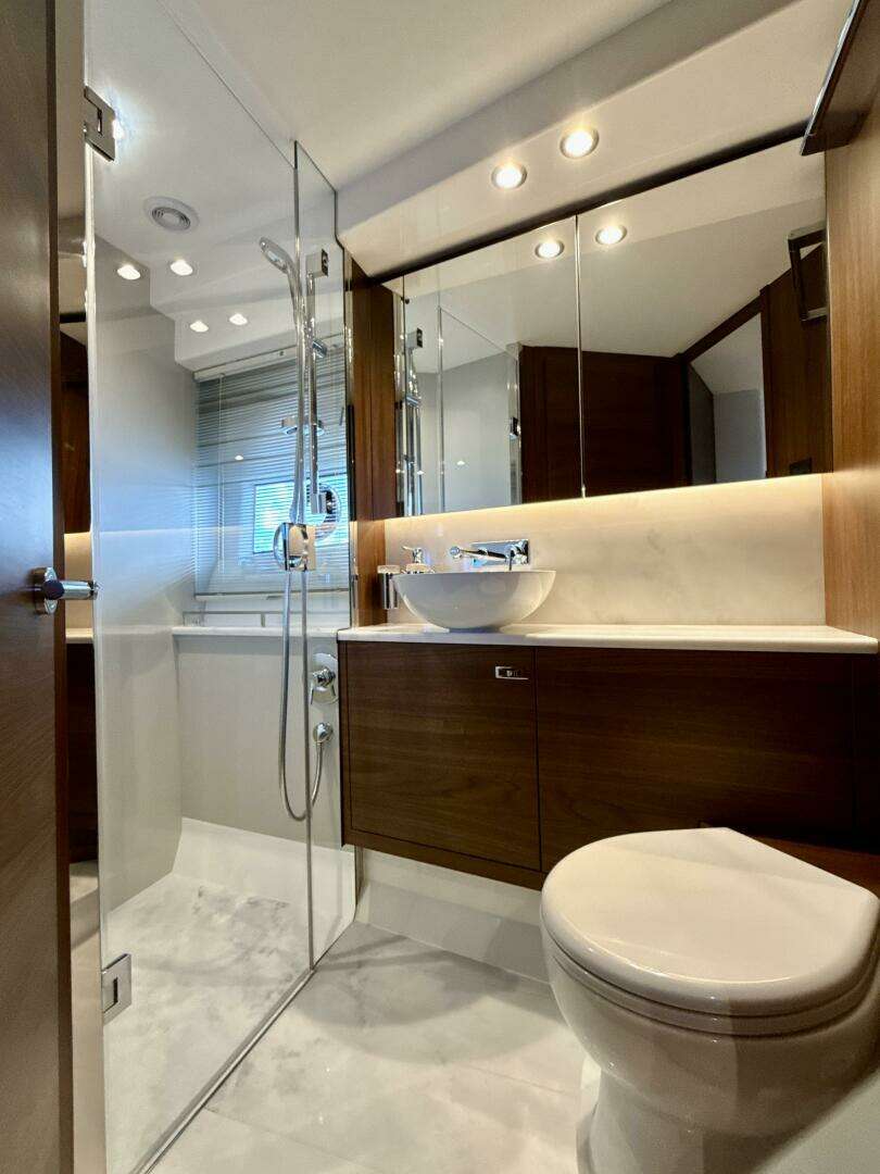 2026 Princess F50 - Image 34