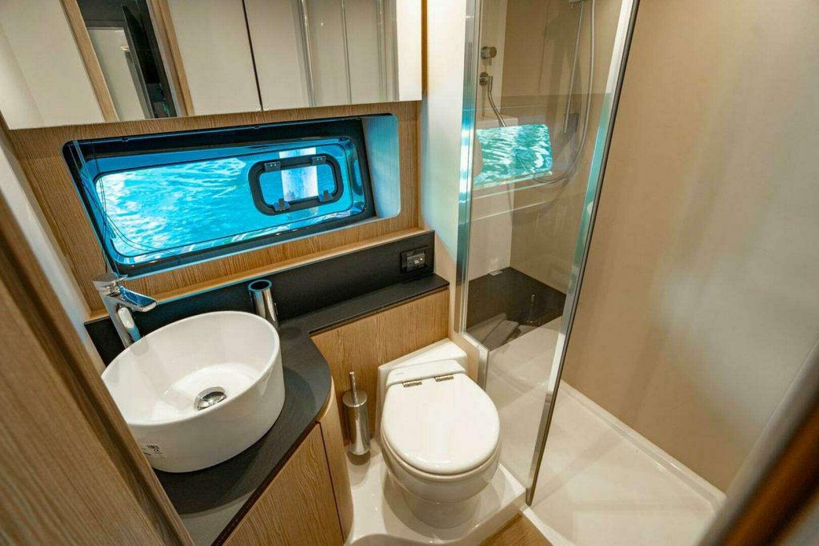 2022 Azimut 45 Atlantis - Image 15