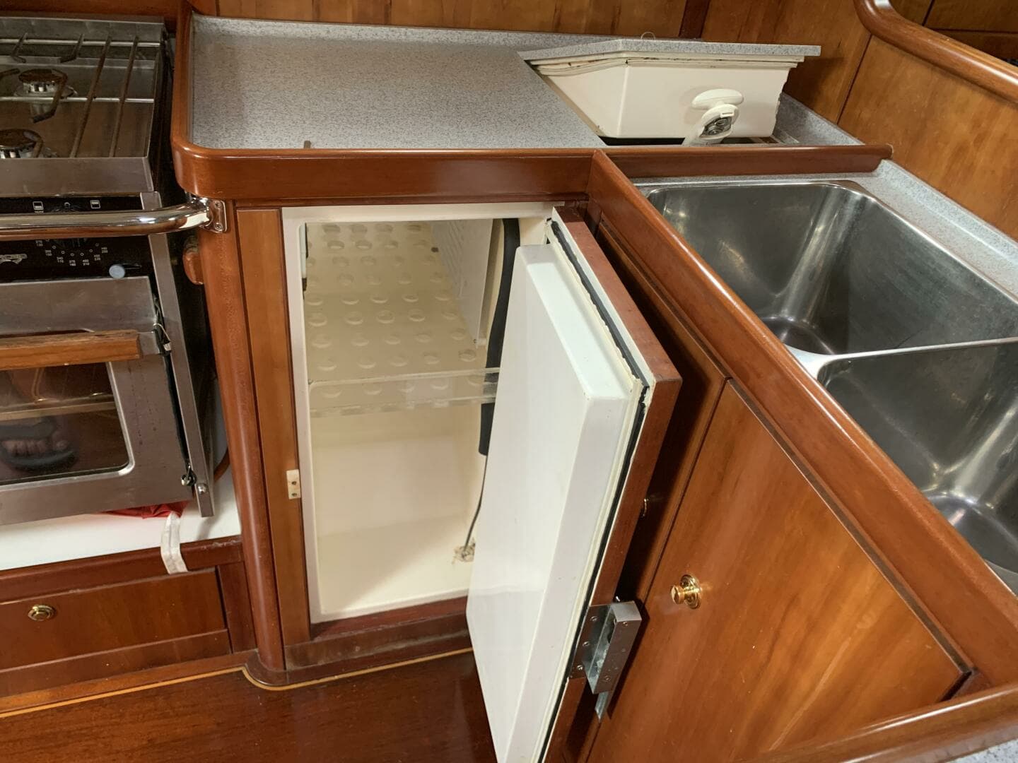 2004 ShearWater 45 - Image 18