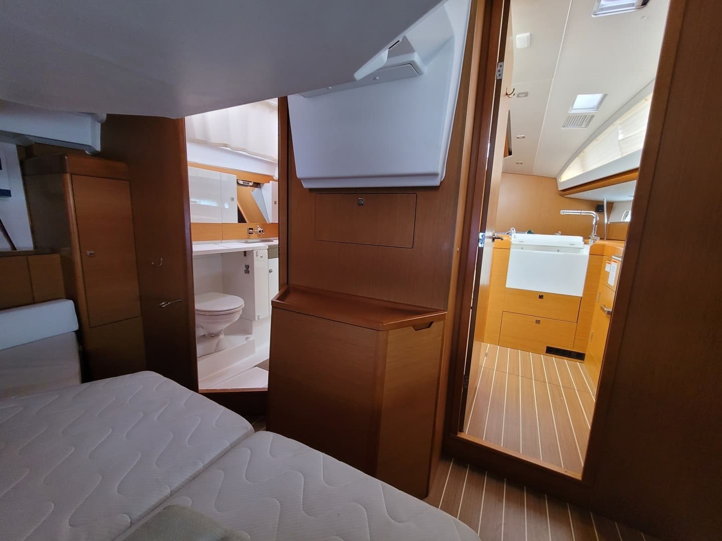 2017 Jeanneau Sun Odyssey 44 DS - Image 54