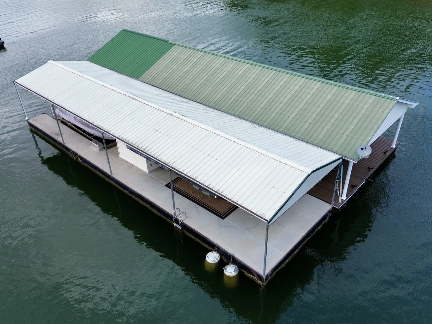 2002 Custom 20 x 53 Floating Cabin - Approx 999/sqft - Image 126
