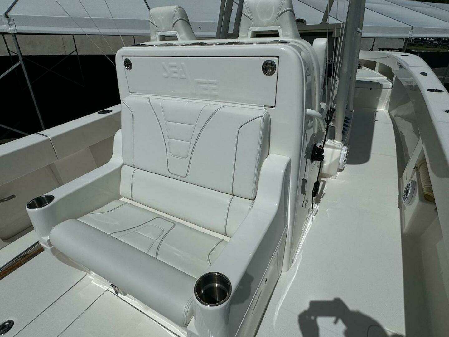 2024 SeaVee 340Z - Image 15