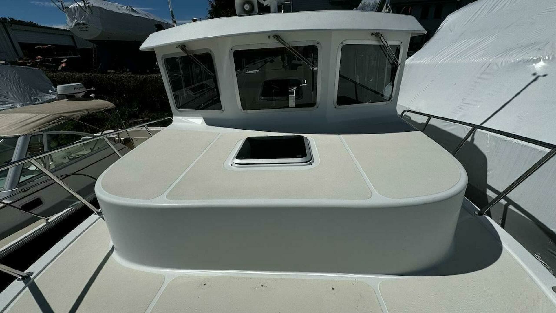 2001 American Tug 34 - Image 5