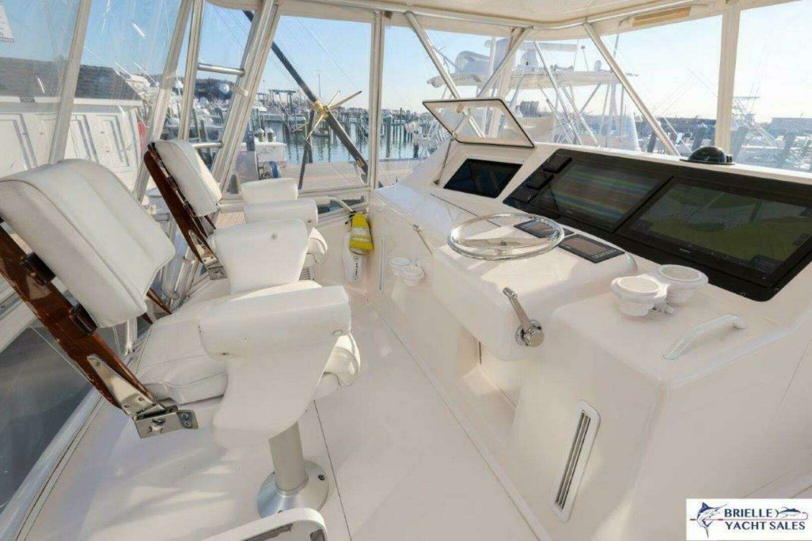 2005 Viking 45 Convertible - Image 11