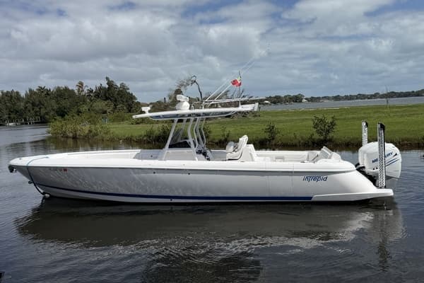 2021 Intrepid 345 Nomad FE - Image 1
