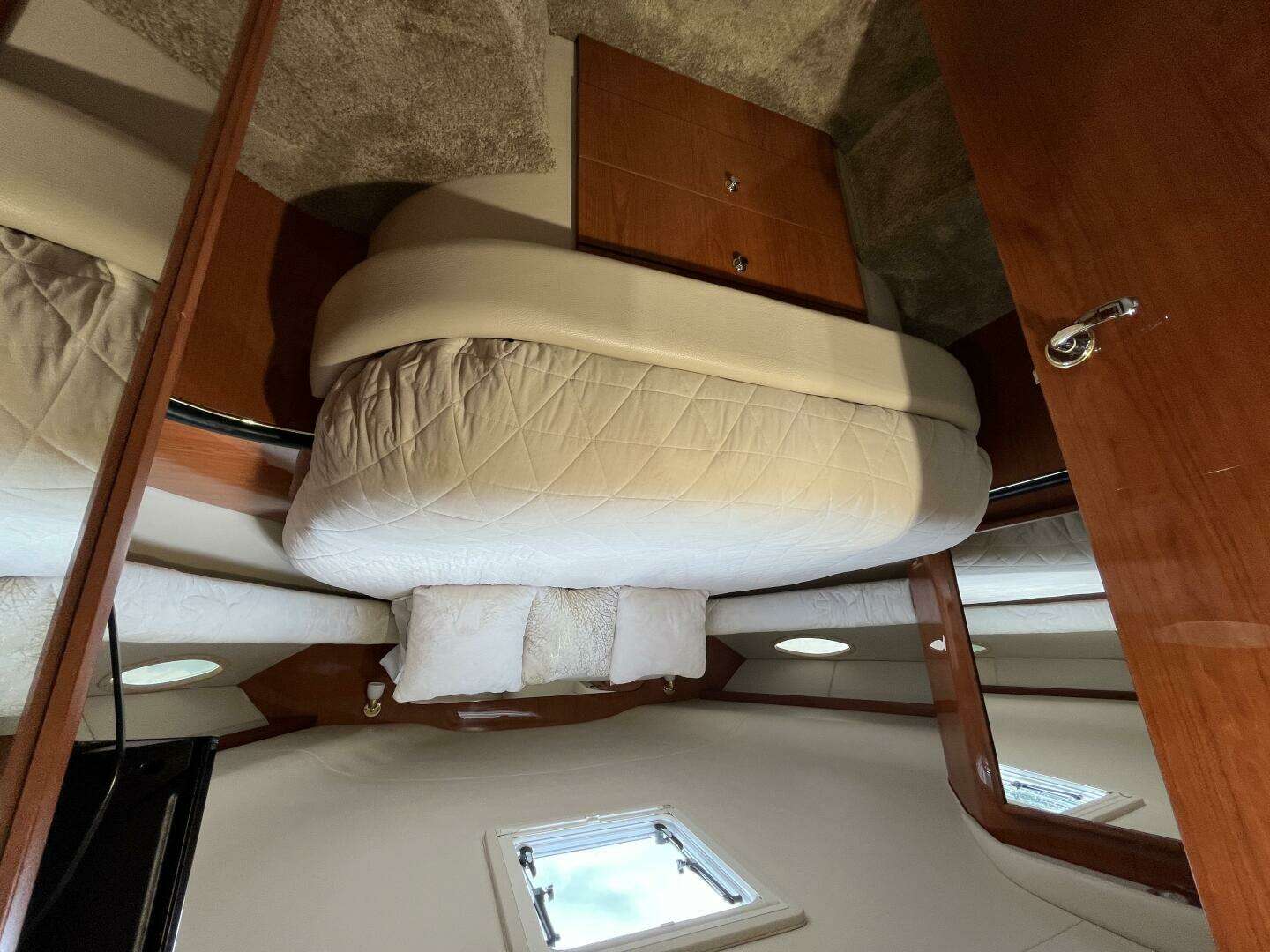 1999 Sea Ray 400 Sundancer - Image 57