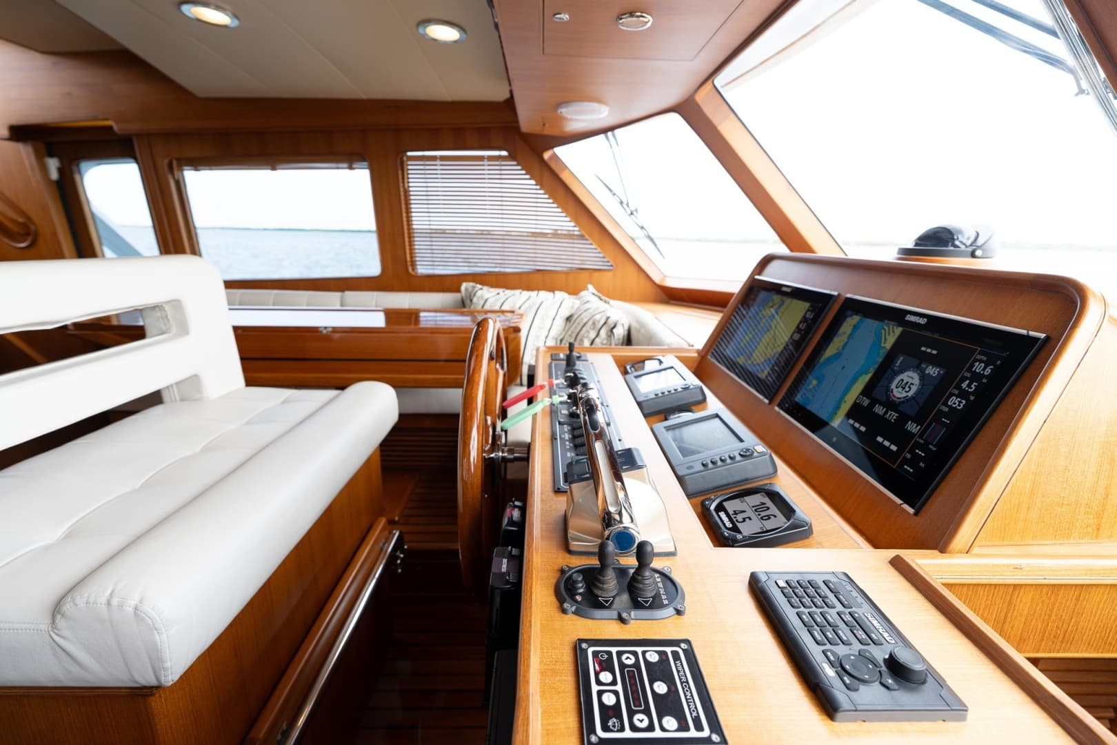 2015 Marlow Explorer 49E - Image 29
