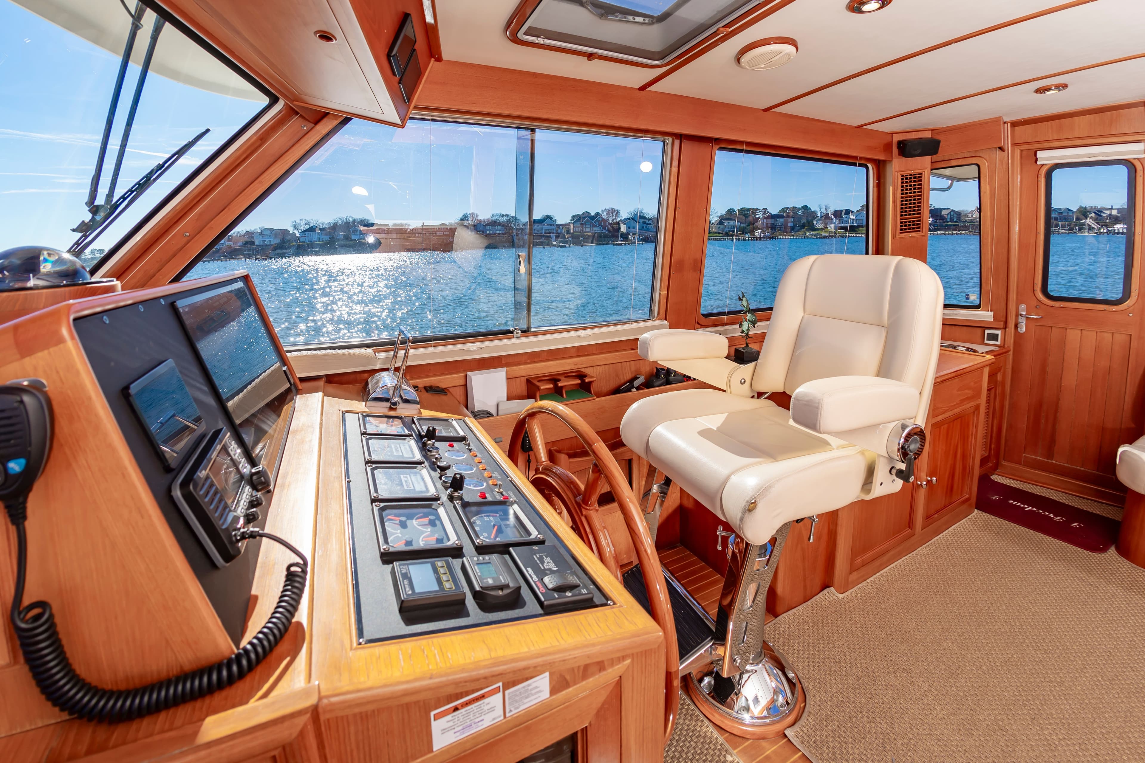 2005 Grand Banks 49 Eastbay SX - 26