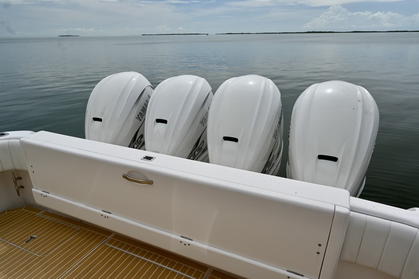 2019 Intrepid 475 Sport Yacht - Image 5