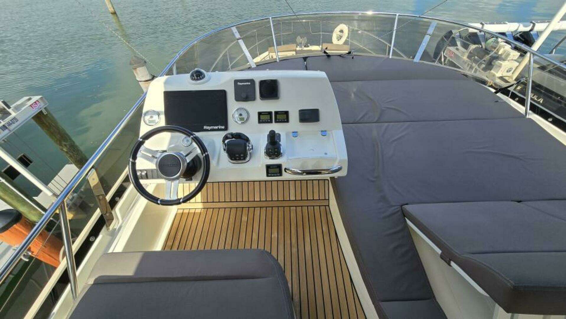 2018 Prestige 460 - Image 17