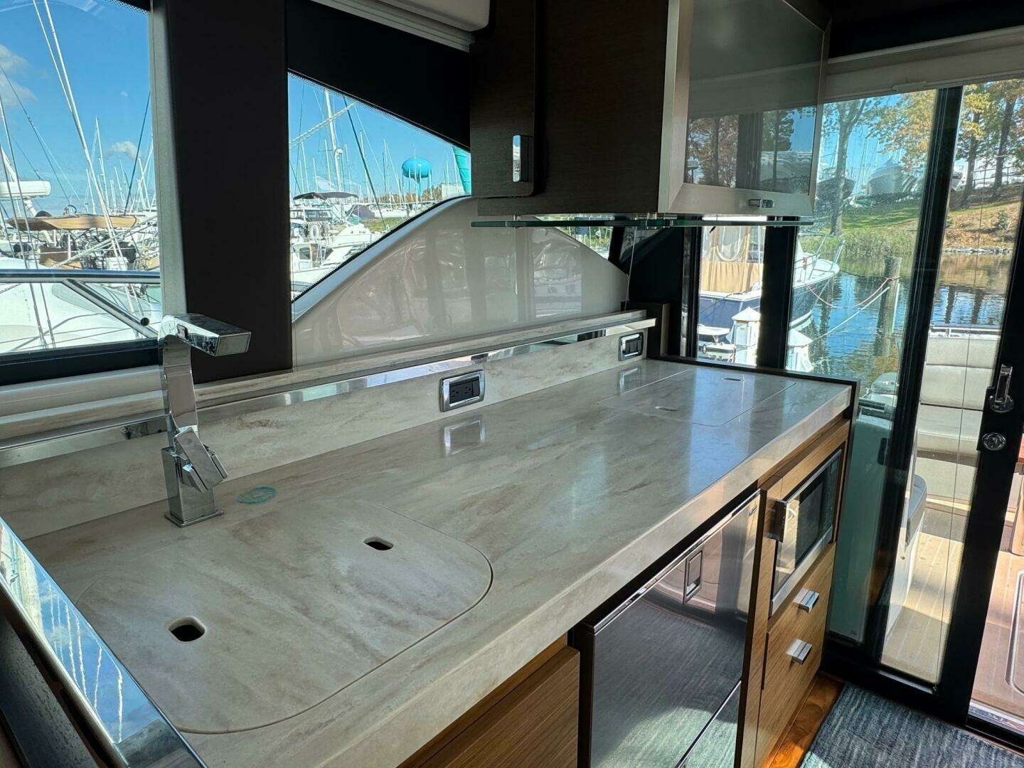 2017 Tiara Yachts 44 Coupe - Image 38