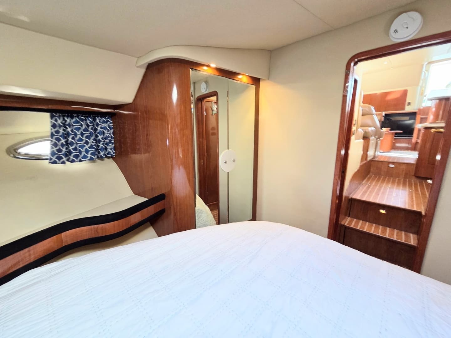2002 Sea Ray 480 Motor Yacht - Image 23