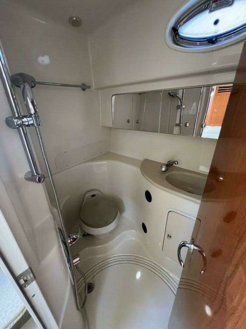 2002 Sea Ray 360 Sundancer - Image 26