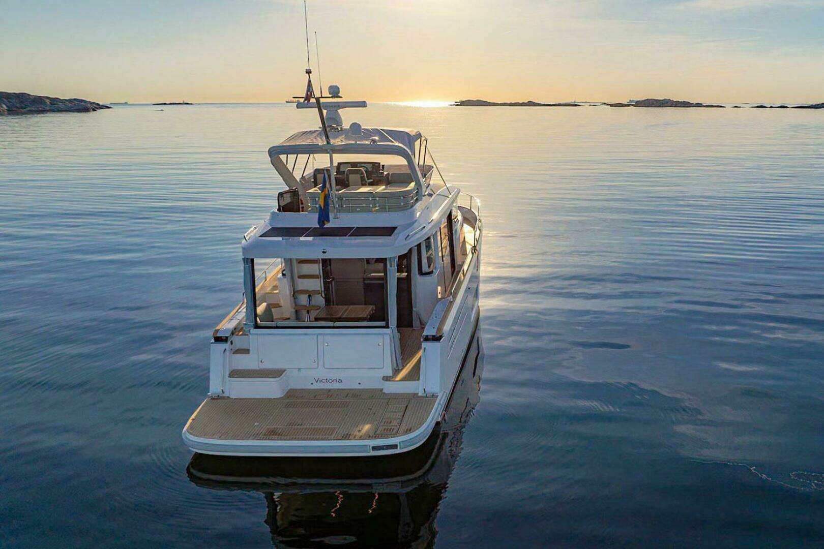 2025 Nimbus 495 Flybridge - Image 3