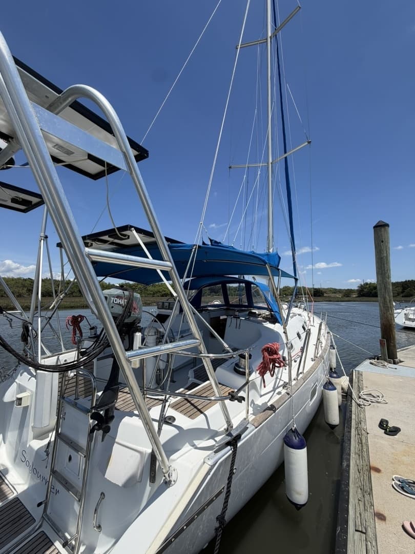2006 Beneteau 423 - Image 22