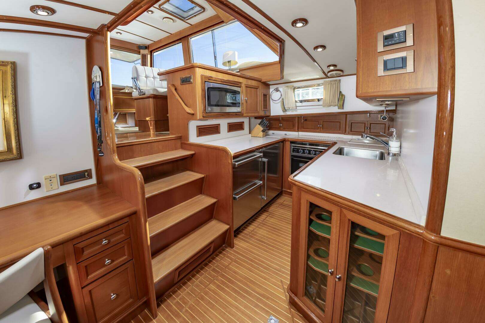 2005 Grand Banks Eastbay 49 Eastbay SX - Image 18