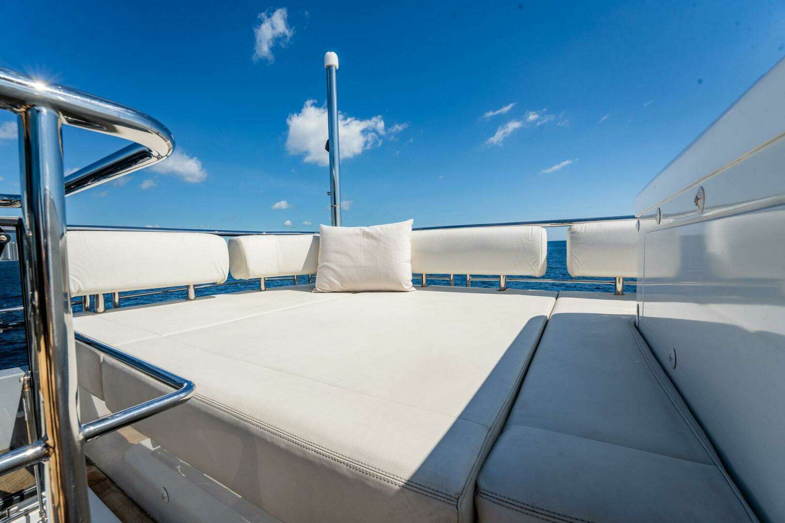 2021 Ocean Alexander 27 Explorer - Image 58