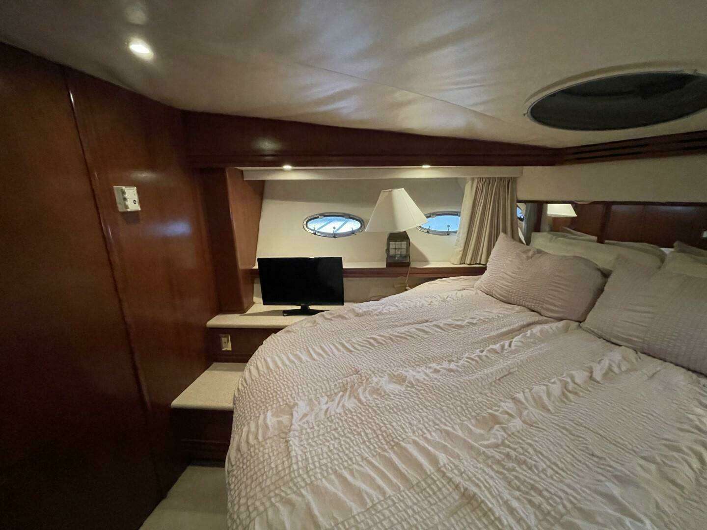 1998 Carver 53 Voyager - Image 64