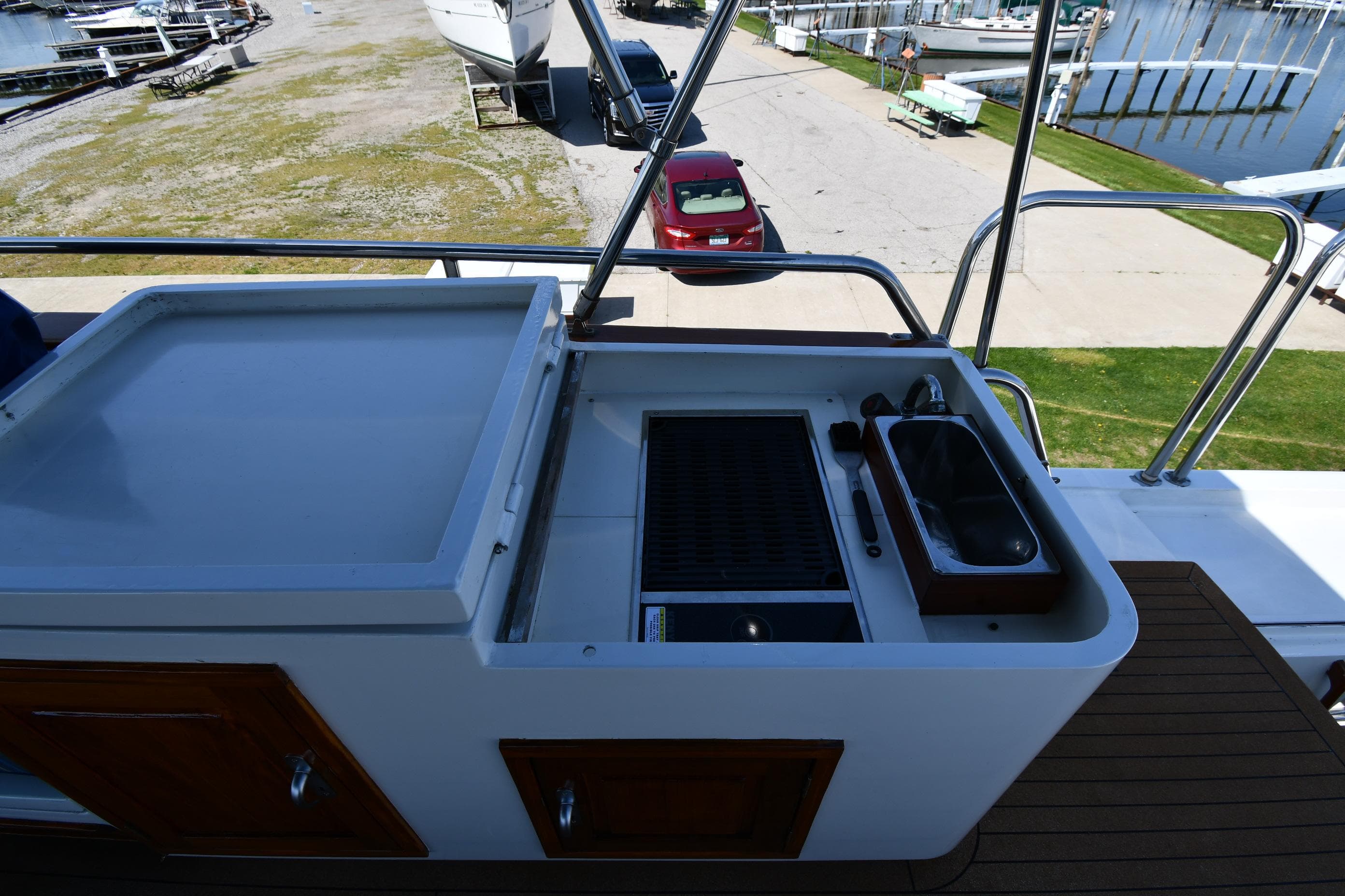 1986 Lowland 64 Pilot House Long Range Motor Yacht - 56