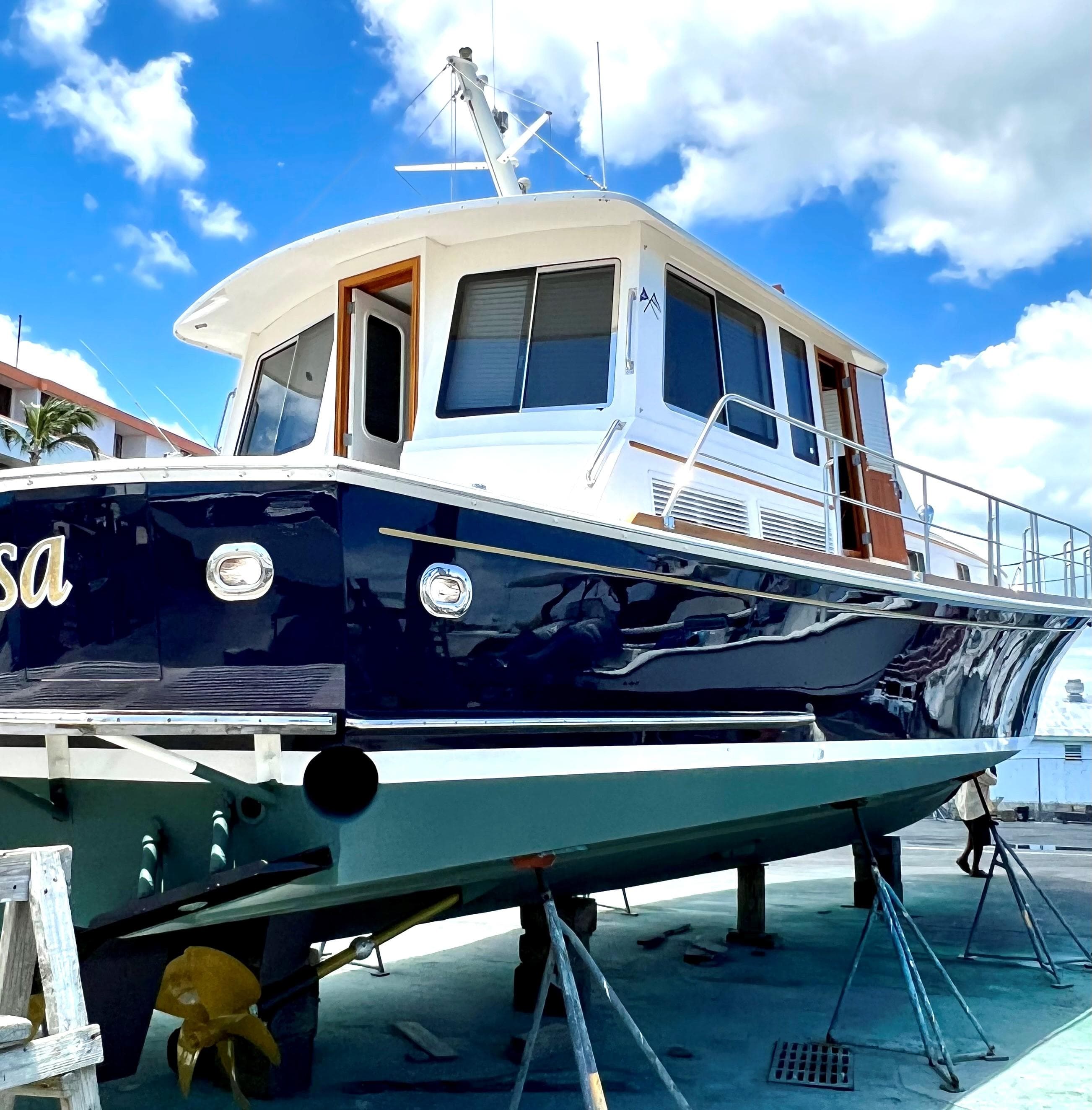 2005 Grand Banks 49 Eastbay SX w/Side Door - 73