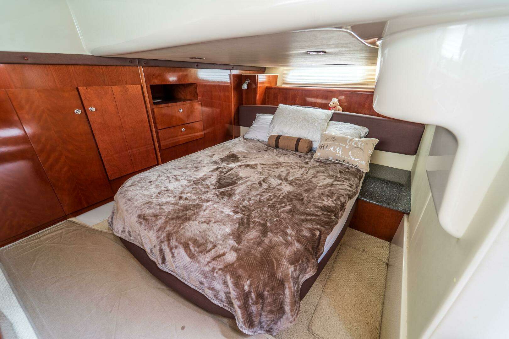 2009 Meridian 441 Sedan - Image 46