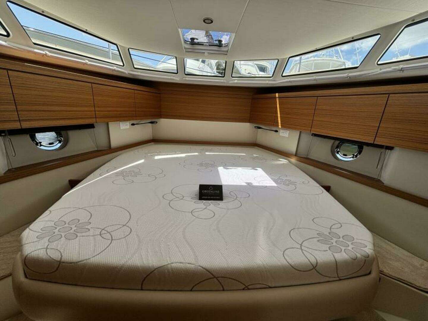 2026 Greenline 40 Hybrid - Image 28
